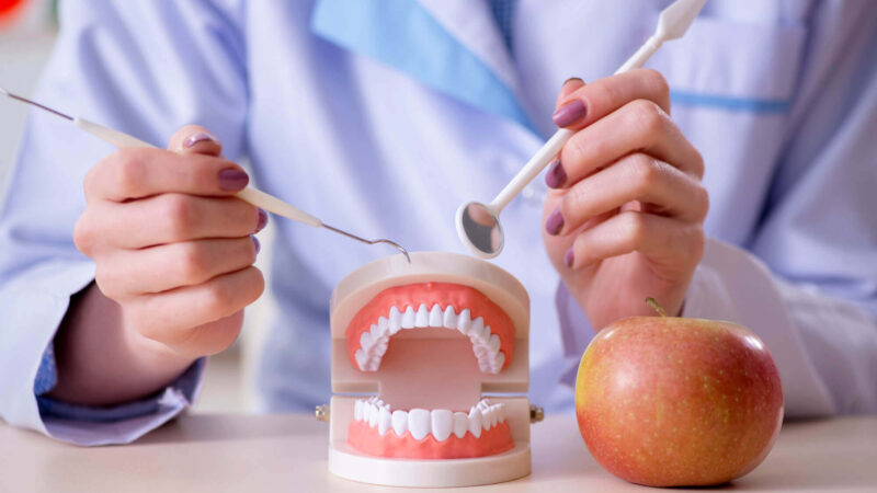 Contemporary dentures care: Oral Health and Prosthetic Life