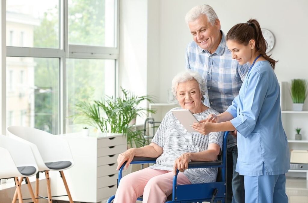 7 Benefits of Home Health Services For Families of Workplace Leaders